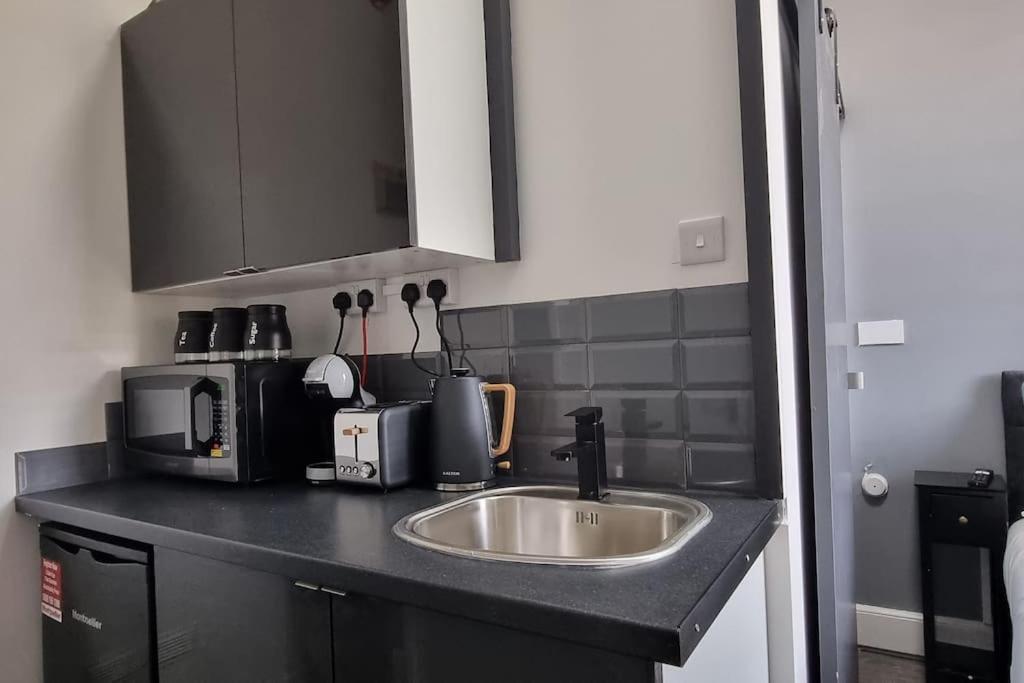 Modern 1Bedroom Studio In London Center Екстер'єр фото