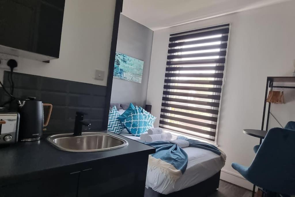 Modern 1Bedroom Studio In London Center Екстер'єр фото